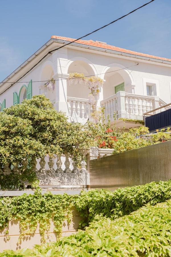 Pavi Apartments Vila Amalia Šilo Exteriör bild